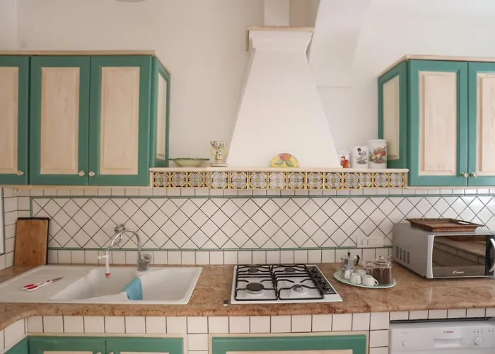 Appartamento Casa Di Charme Panoramica A Sulla Spiaggia. *