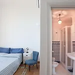 Casa Di Charme Panoramica A Sulla Spiaggia. * Capri