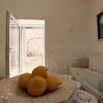 Casa Di Charme Panoramica A Sulla Spiaggia. Apartamento Capri