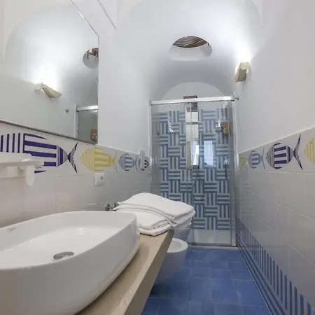 Casa Di Charme Panoramica A Sulla Spiaggia. Apartmán *