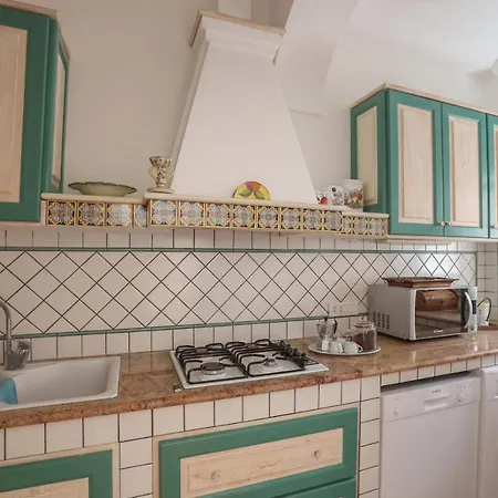 Casa Di Charme Panoramica A Sulla Spiaggia. Apartmán Capri