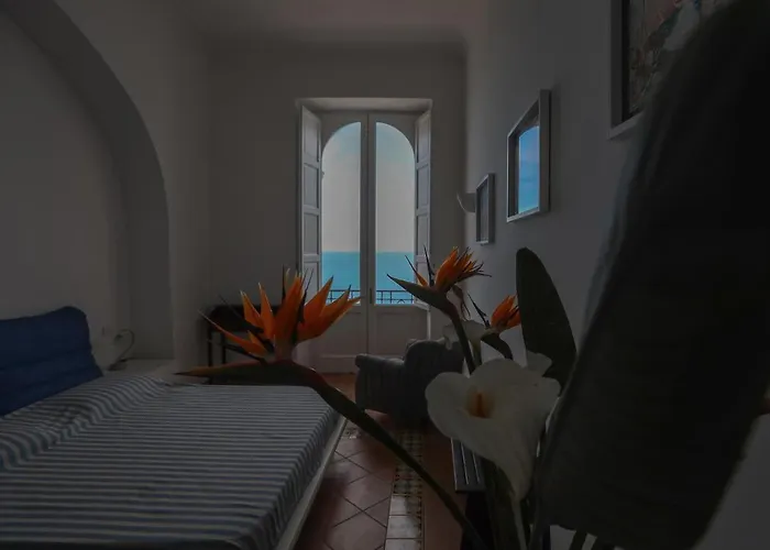 Casa Di Charme Panoramica A Sulla Spiaggia. Apartment *