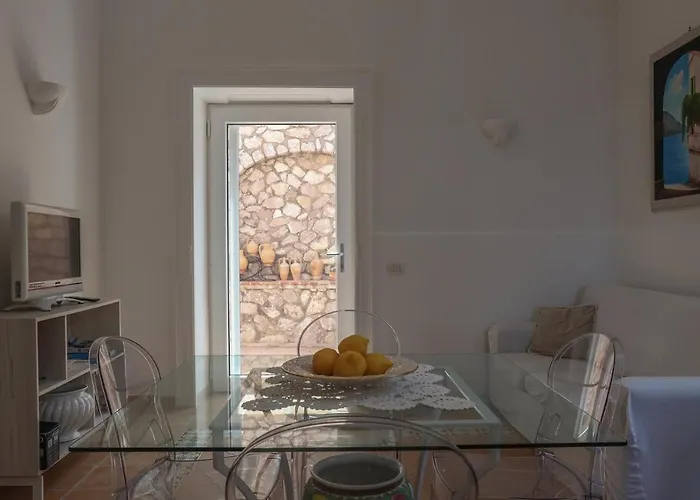 Casa Di Charme Panoramica A Sulla Spiaggia. * Capri